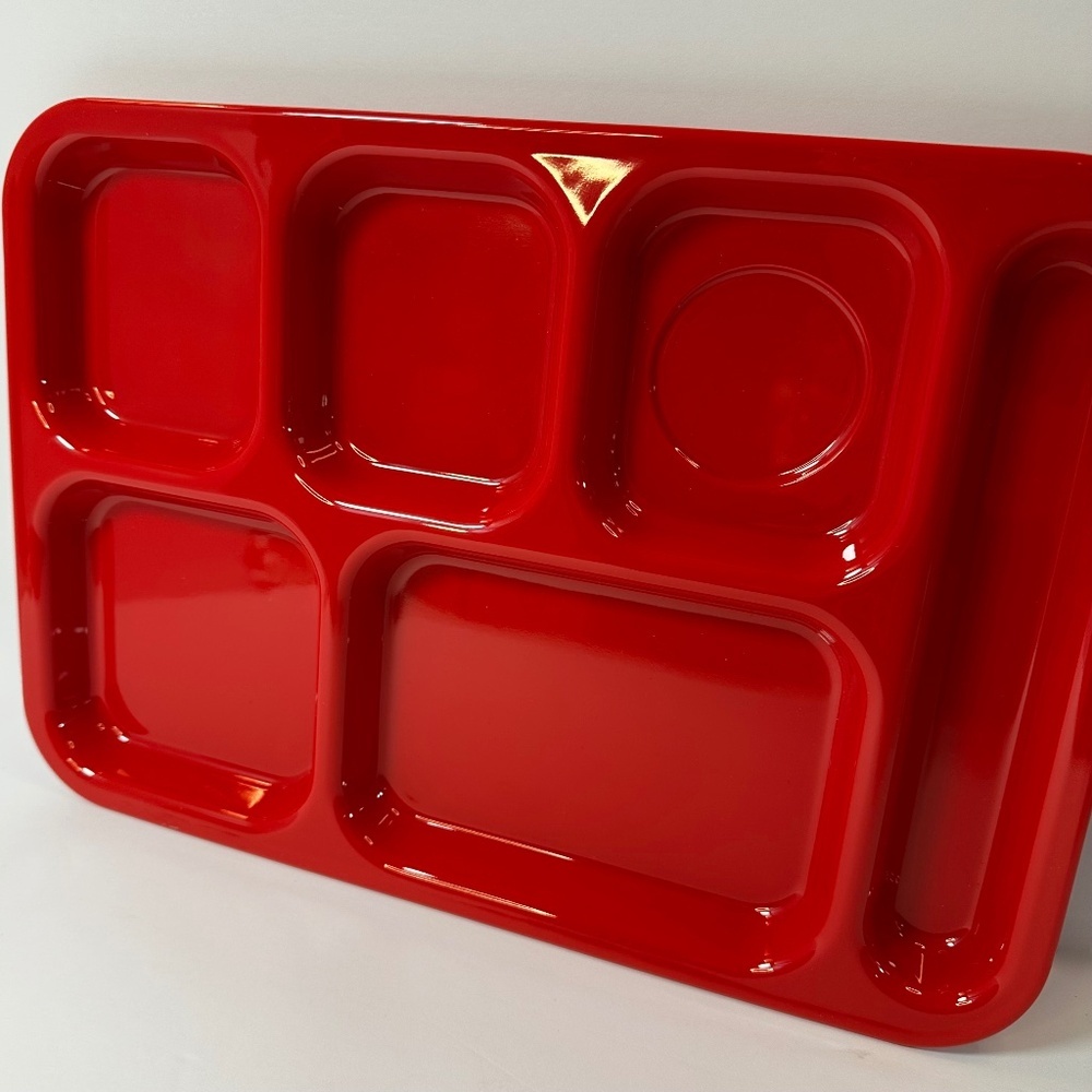 Carlisle Red 6-Compartment Cafeteria Tray – Restaurant Food Service Tray